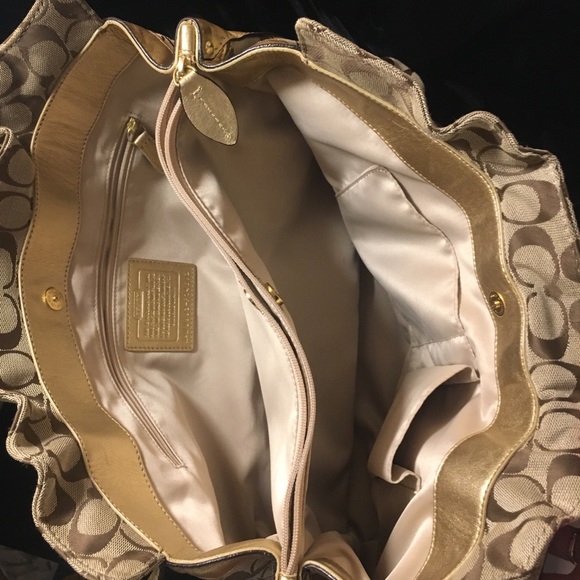 Coach Handbag - Picture 3 of 3